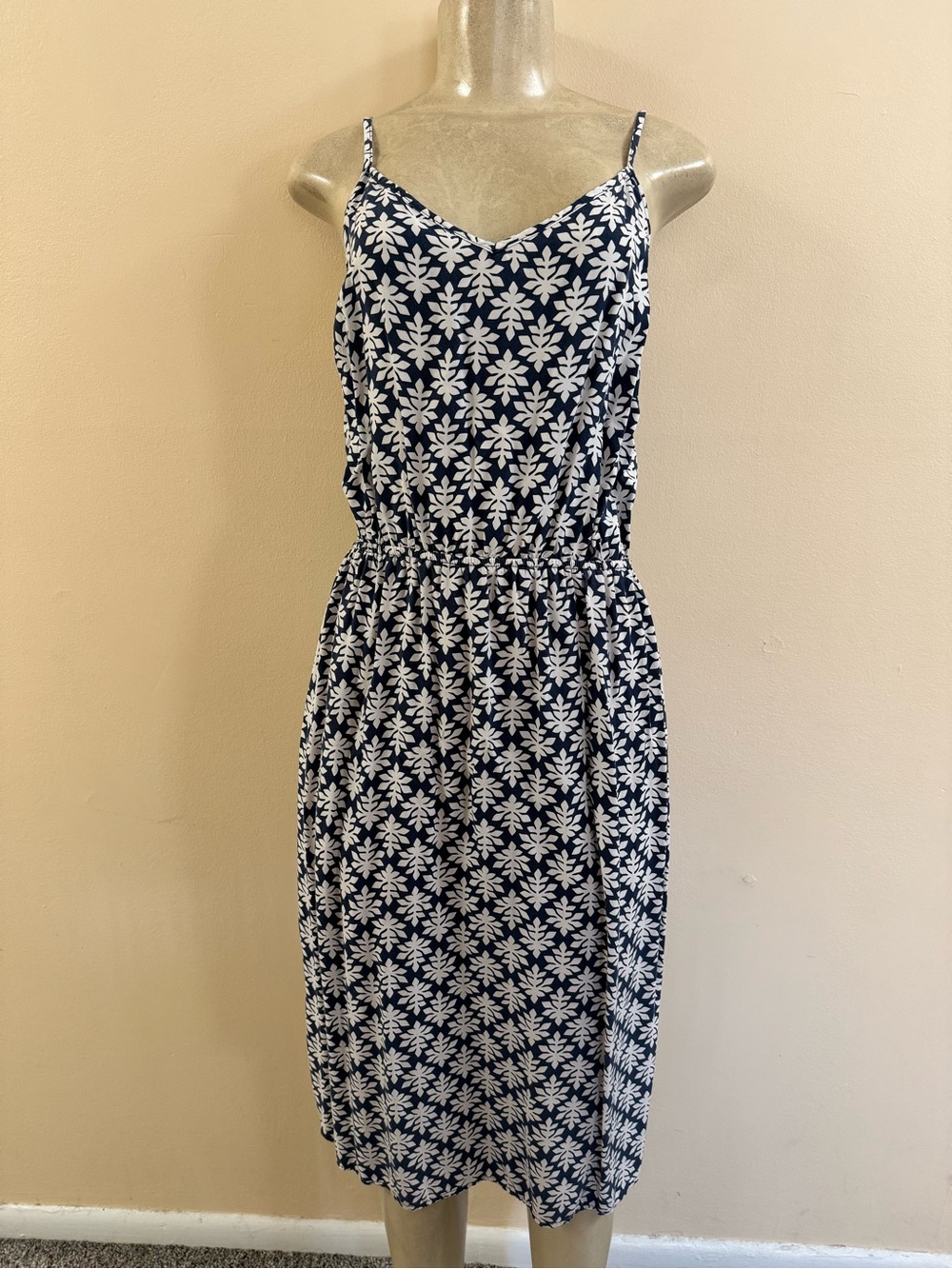 GAP Spaghetti Strap Midi Dress Size Medium GUC